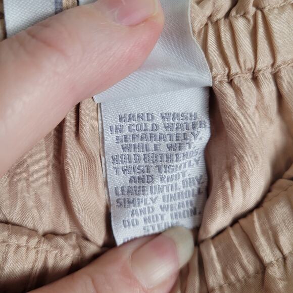 Via Seta beige silk pull on pants Size 12 pockets lined loungewear quiet luxury - Picture 9 of 9